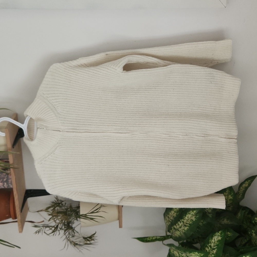 Knitted zip sweater jacket cream size small